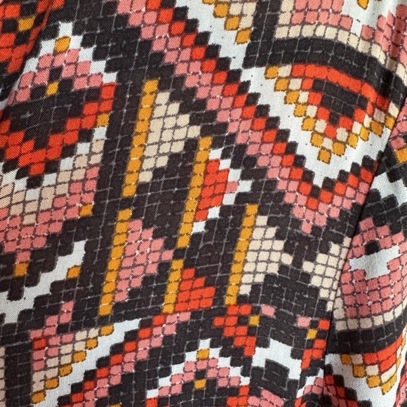 H&M | 3/4 Sleeve Shift Shirt Dress for Women | Aztec Print Tunic Dress - Picture 6 of 6